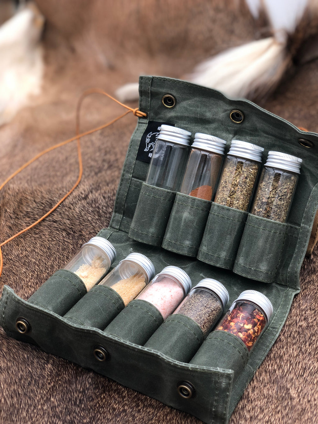 Wax Canvas 9 Bottle Spice Kit - Tan & Green