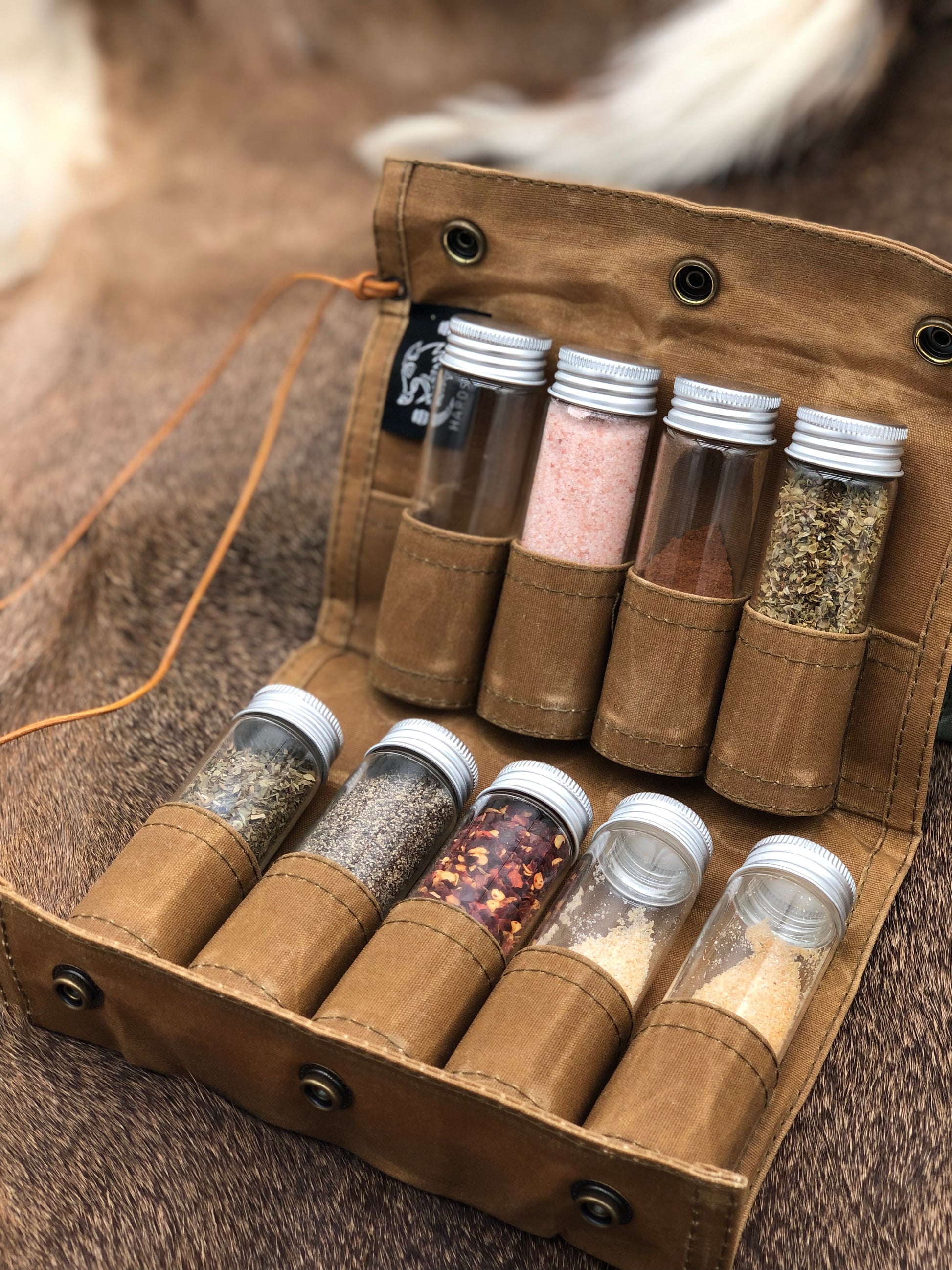 Wax Canvas 9 Bottle Spice Kit - Tan & Green
